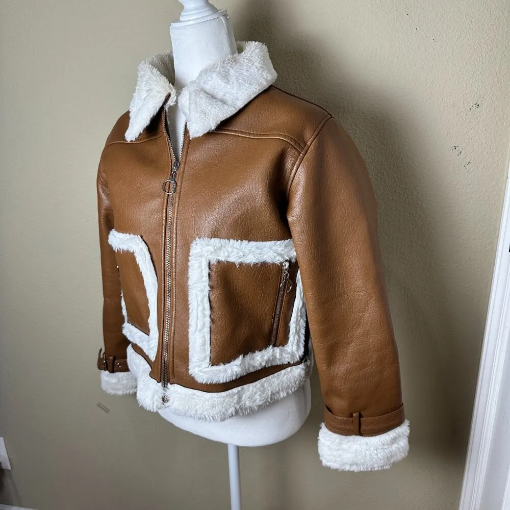 NASTY GAL Faux Leather & Faux Fur Cropped Jacket with Pockets Size 4 / Small - Image 3