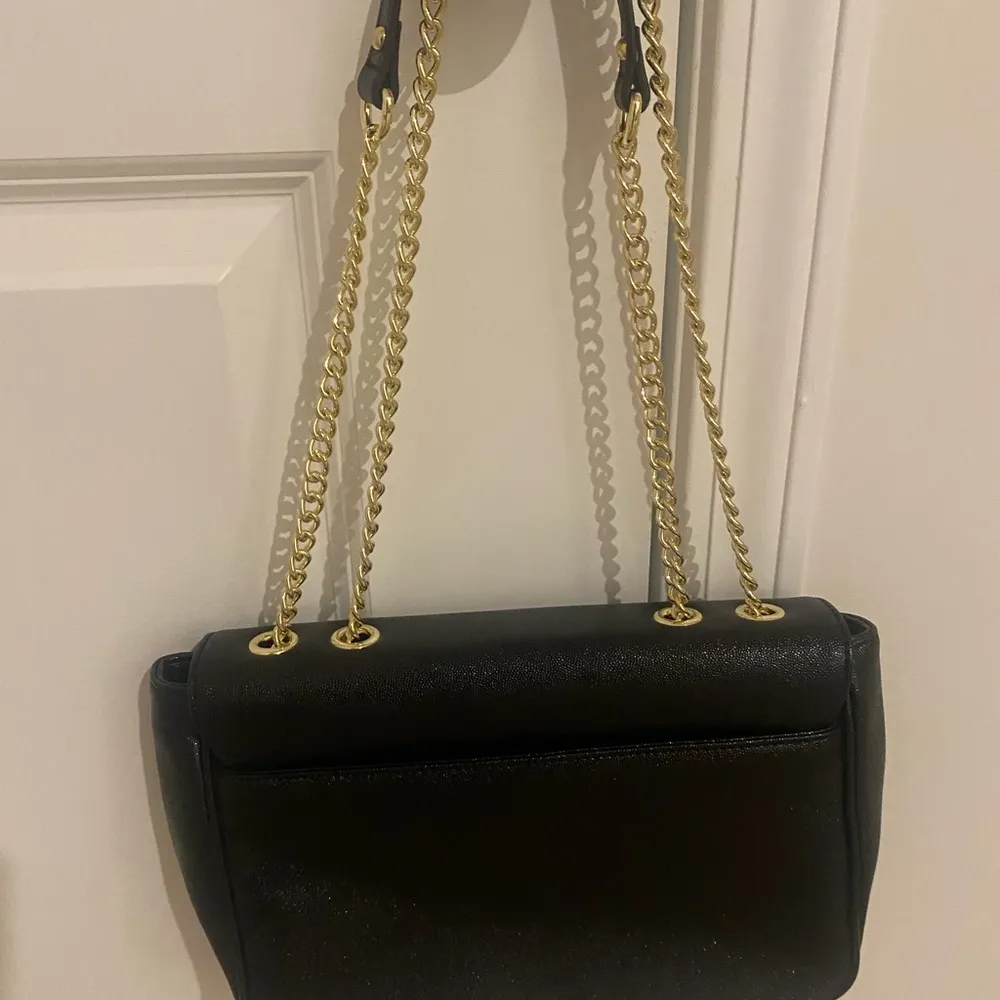 ANNE KLEIN ELEGANT BLACK SHOULDER BAG, EXCEL. COND. - Image 5