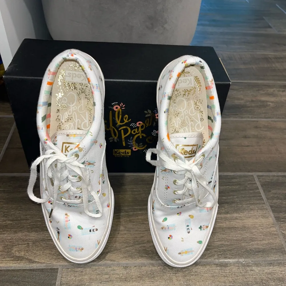 Rifle Paper Co. White Patterned Sneakers Size 8 - Image 4