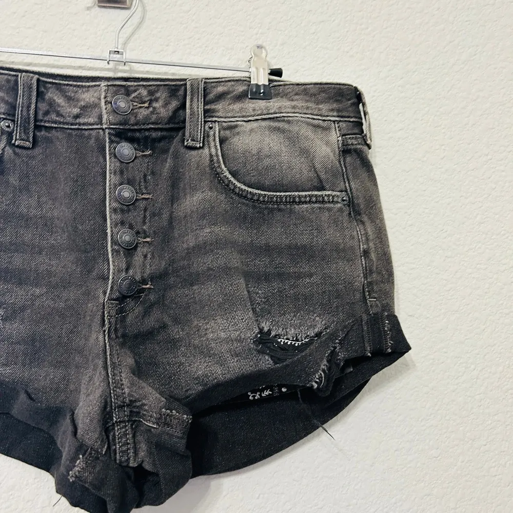 NEW Free People Romeo Rolled Cut Off Shorts Sz 31 Black Distressed Button Up - Image 8