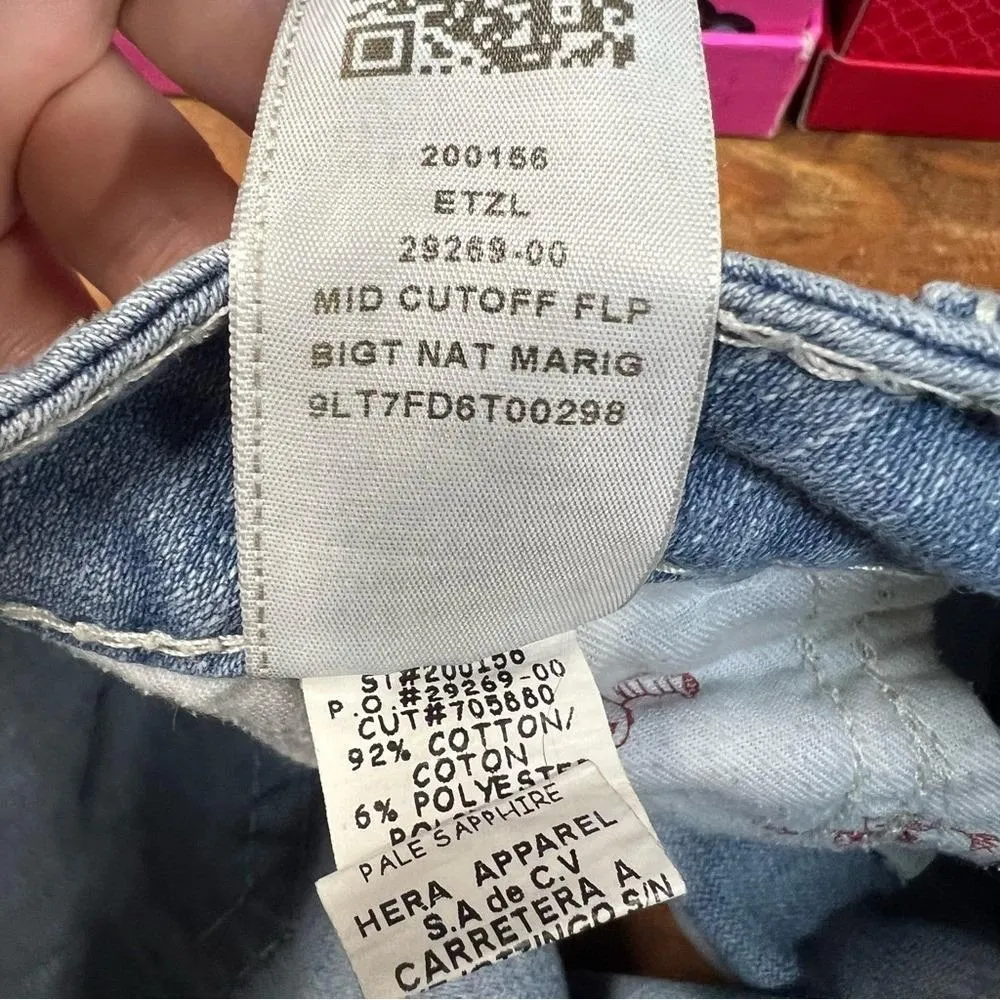 True Religion 20269-06 Mid Cutoff Flap Denim Shorts Big T Nat Marigold Sz 27 Y2K - Image 7