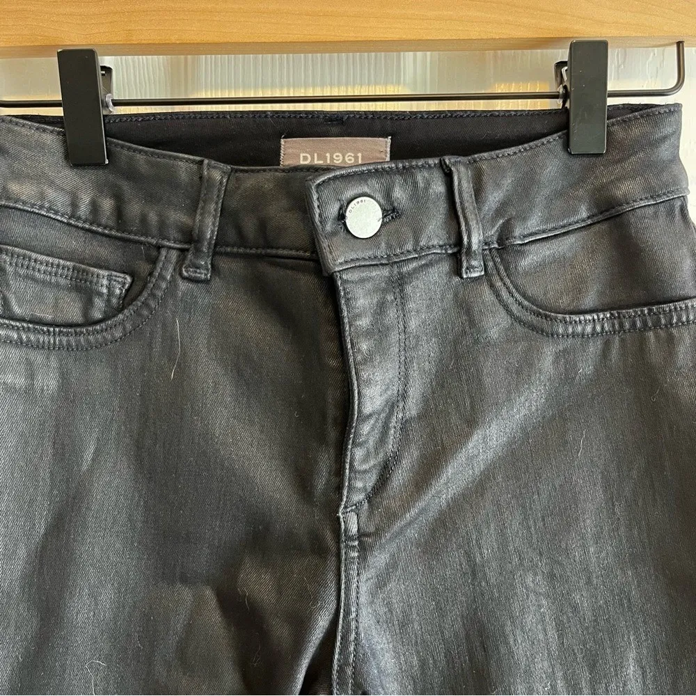 DL1961 Florence Black Coated Denim Size‎ 25NWOT Feminine Chic Ankle Jeans - Image 3