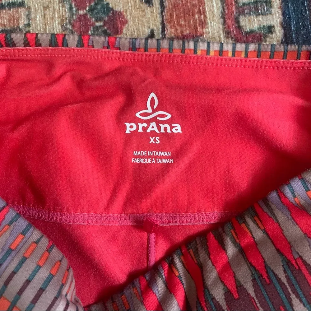 ☀️  Pillar Aztec Print Cropped Leggings Size xs - Image 3