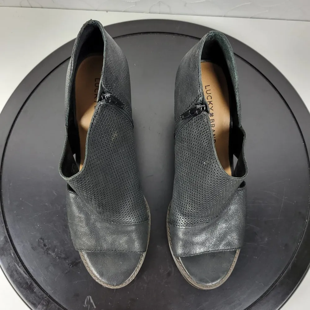 Lucky Brand Jedrek Womens Wedge Size 11 Black Leather Open Toe Slip On Pump Heel - Image 9