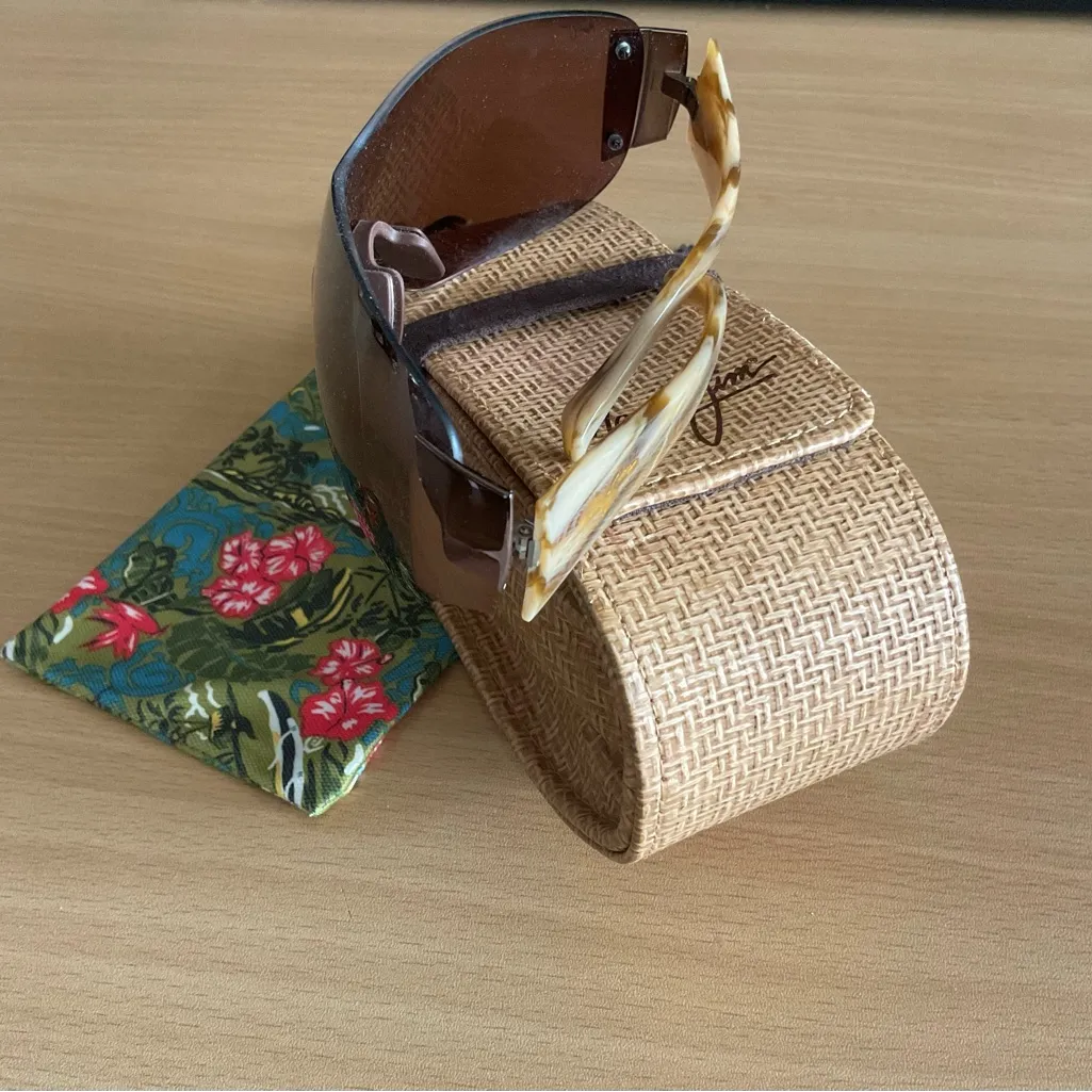 NWT Maui Jim Kula Tortoise Sunglasses with Case - Image 3