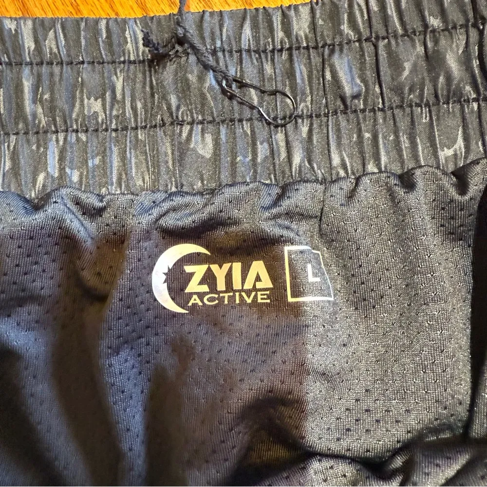 Zyia Black Bomber Shorts Size Large NWT - Image 4