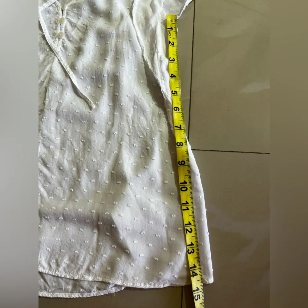 H&M | Flutter or butterfly Sleeve White Button Up Blouse | 3 buttons in from - Image 8