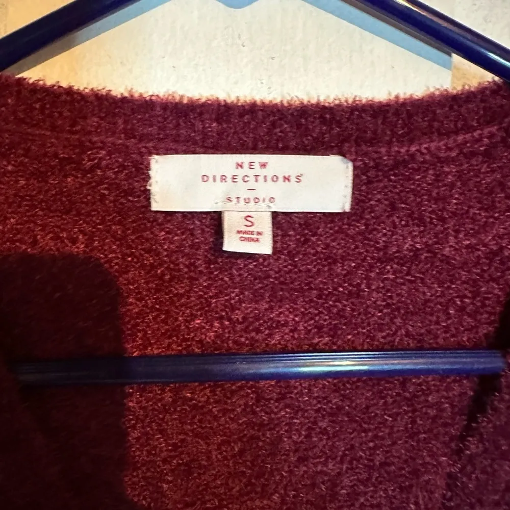 Small burgundy women's New Directions Studio fuzzy warm soft sweater. Red - Image 2