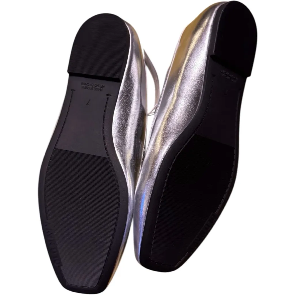 Old Navy Women's Mary Jane  Low Heel Ballet Silver Loafers with Black Strap Sz 7 - Image 6