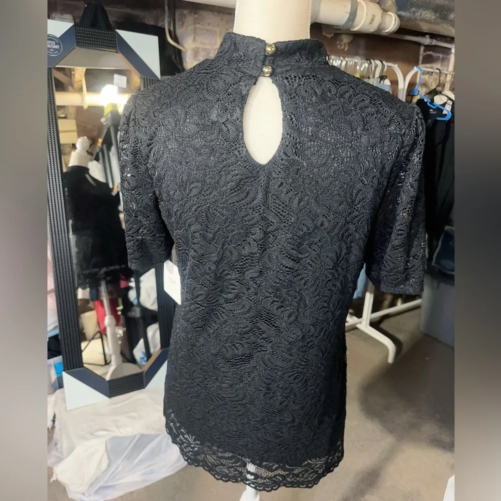 PERSEPTION CONCEPT lace floral black tulip top cut crewneck short sleeve S NWT - Image 4