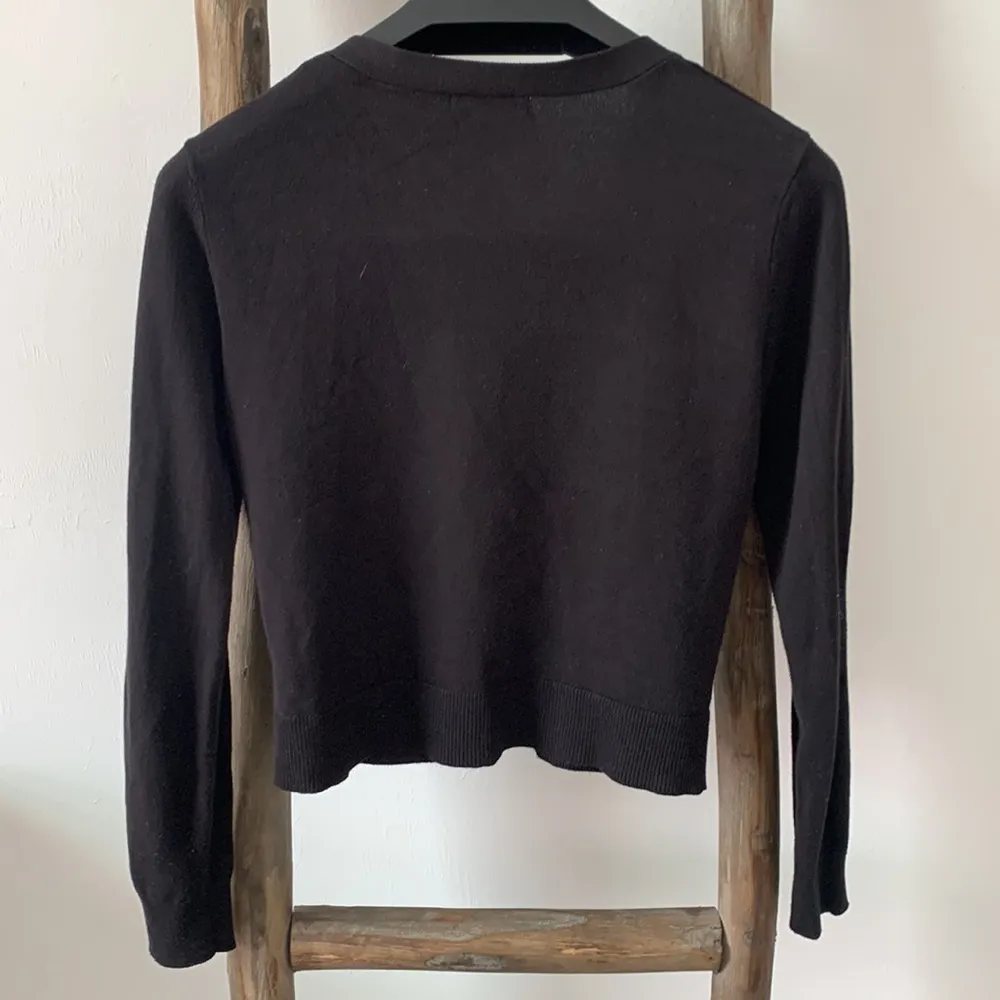 H&M black button down sweater jacket fitted and slightly cropped / Size XS - Image 7