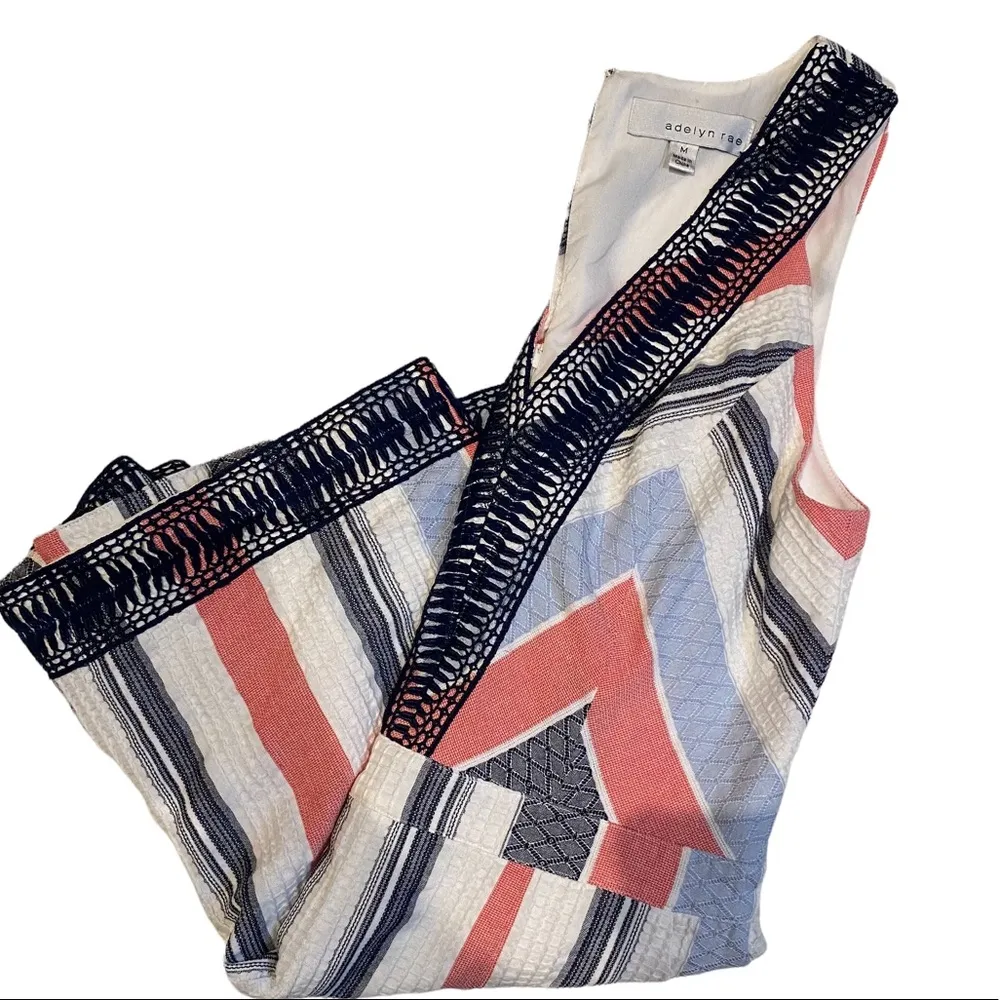 Adelyn Rae White Blue Red Romper Size Medium - Image 8