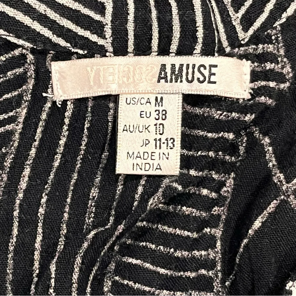 Amuse Society  Button Down Spellbound Top Shirt Blouse size Medium - Image 8