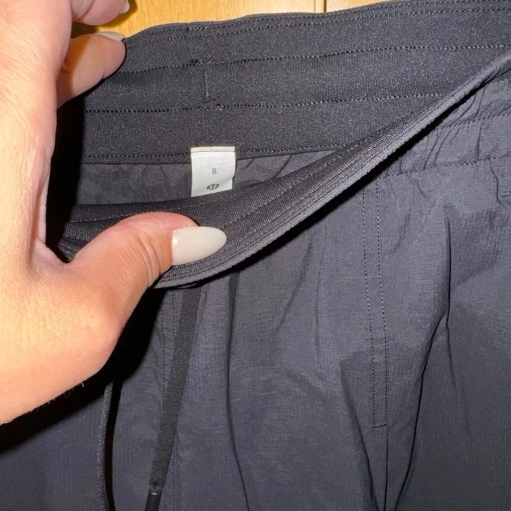 Lululemon Lightweight HR Short 3.5" - Image 3