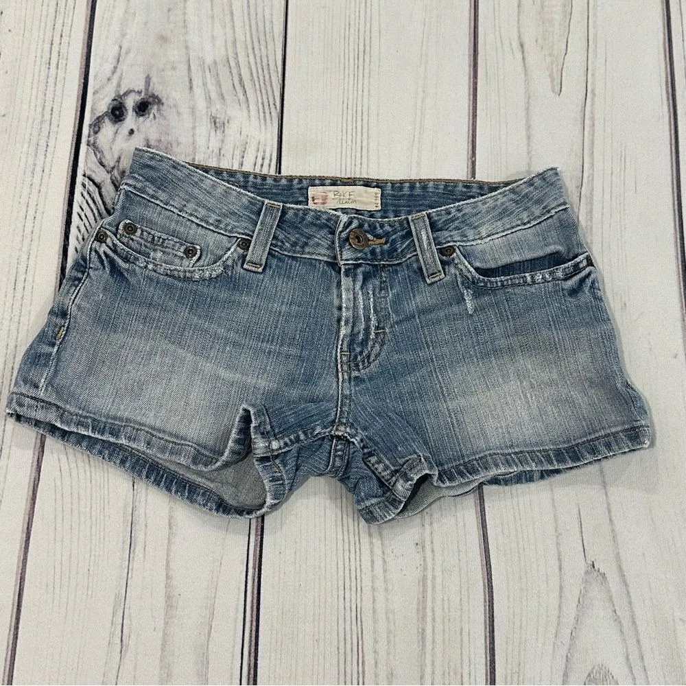 BKE Buckle Cutoff Distressed Denim Shorts Womens Sz 26 BKL1233 - Image 6