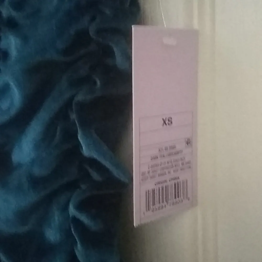 NWOT wild fable strapless window shade top large - Image 2