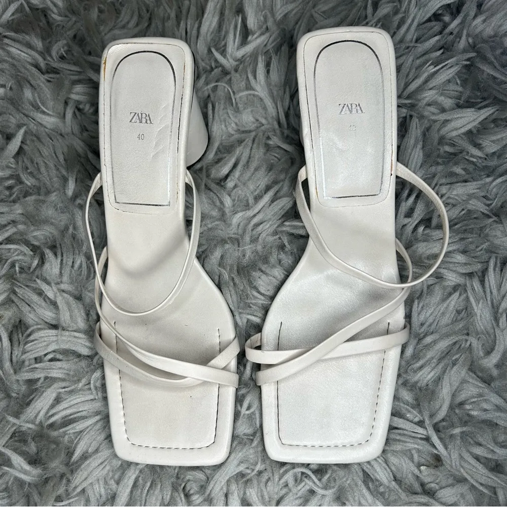 Zara neutral off white square toe round heel strappy sandals women’s shoe size 9 - Image 4