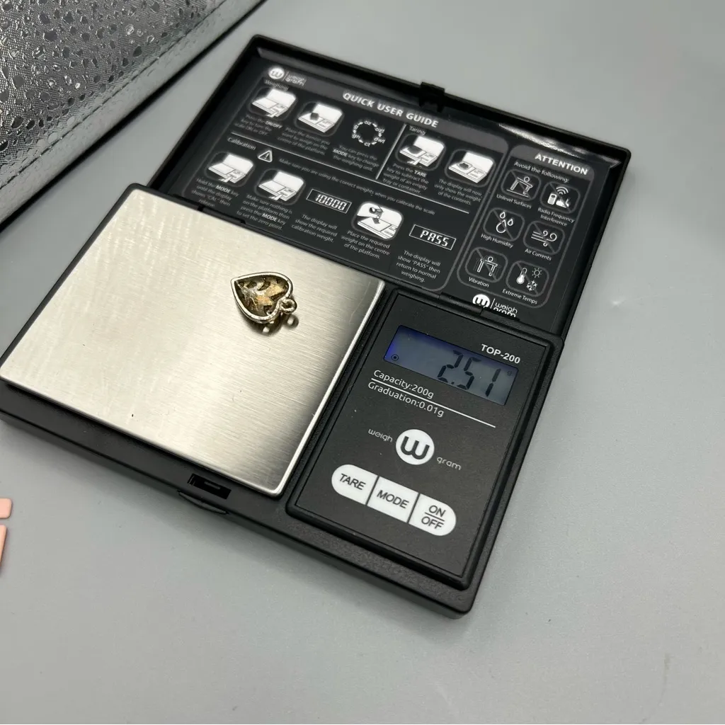 Vintage Gold Tone Sacred Heart Charm | Ornate Antique Style Pendant - Image 3