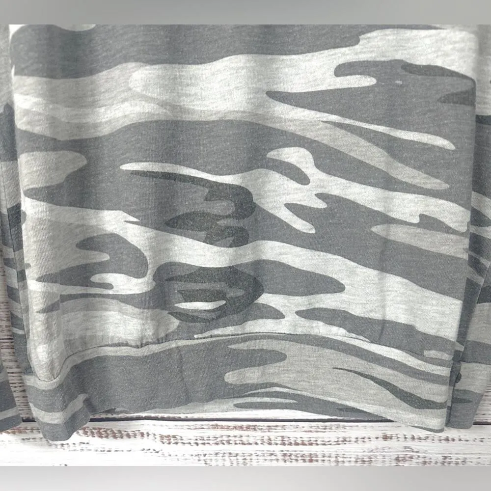 Alternative Women’s Slouchy Grey Camo Pullover Top, EUC, Size Small, MSRP $69 - Image 7