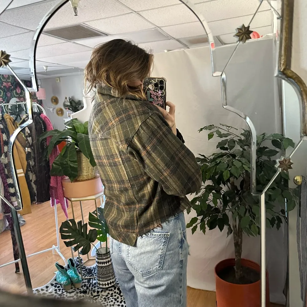 POL Plaid Long Sleeve Button Front Flannel Shirt Green Size Small - Image 5