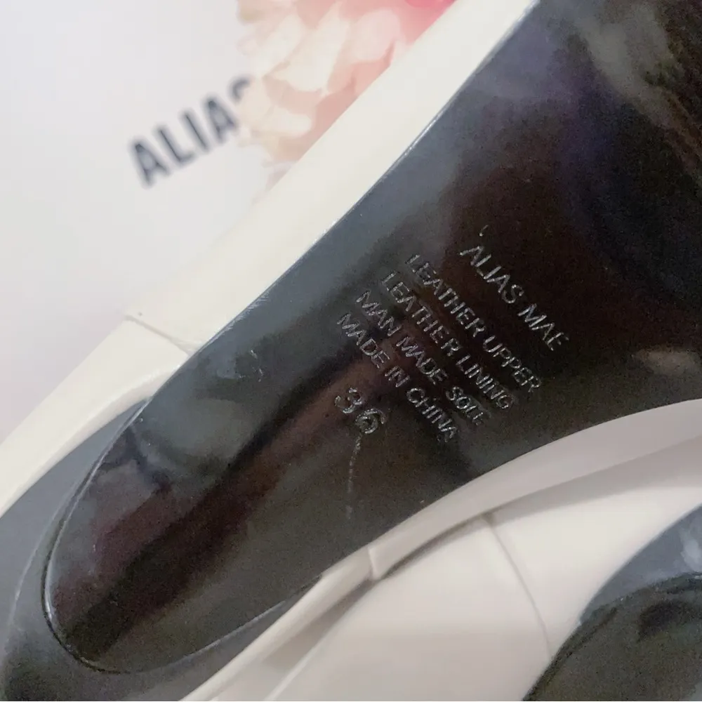 Revolve Alias Mae Off White All Leather Bootie Size 36 NIB - Image 5