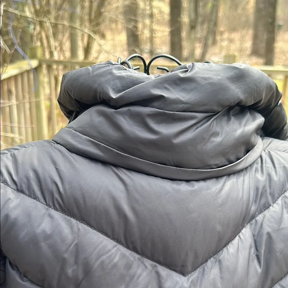 Michael Kors Black Puffer Jacket with Chevron Stitching - Image 10