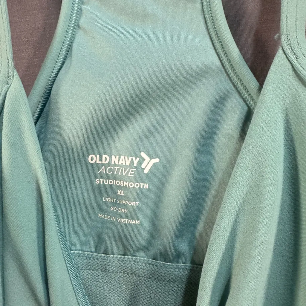 Old Navy Women's Mint Studio Smooth Bra - Image 2