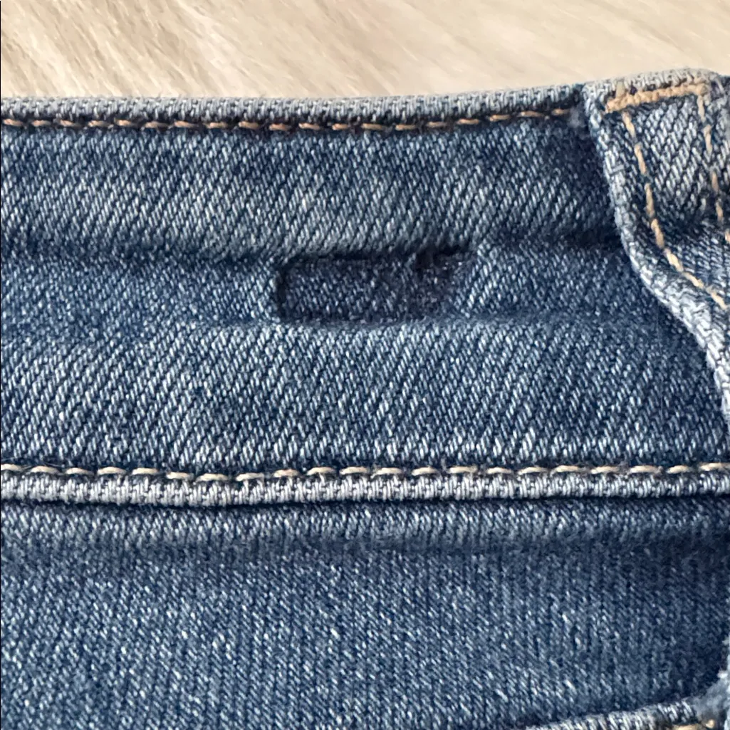 Vineyard Vines Skinny High Rise Denim w/ Raw Hem, size 27 - Image 6