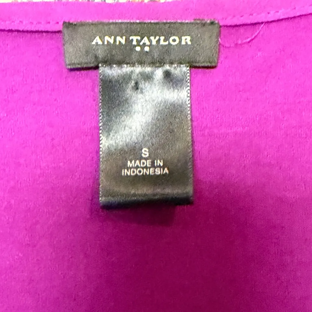 Ann Taylor Purple Pink Sleeveless Pleated Front Blouse Tank Size Small - Image 3