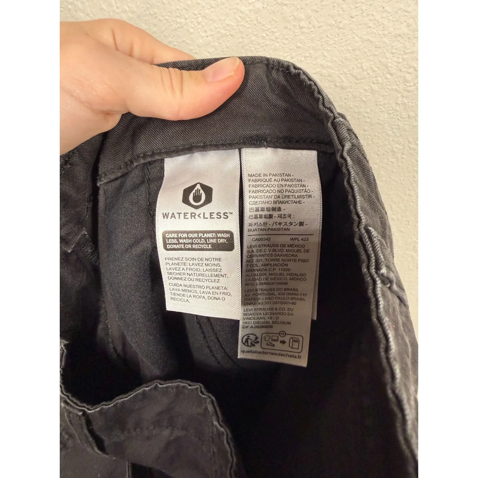 Levi's Womens '94 Baggy Black Cargo Jeans Sz 25 Wide Leg Grunge Skater Retro - Image 6