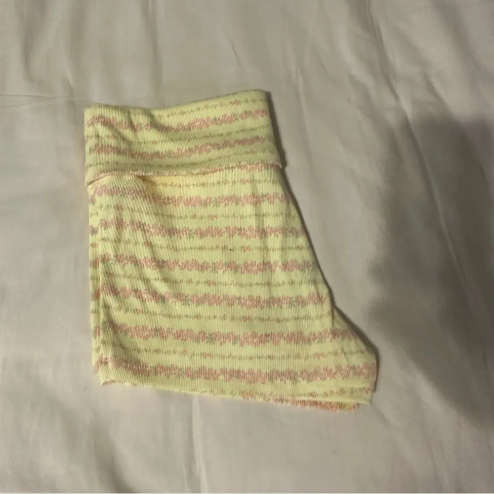 Y2K PINK Victoria Secret Floral Foldover Shorts - Image 3