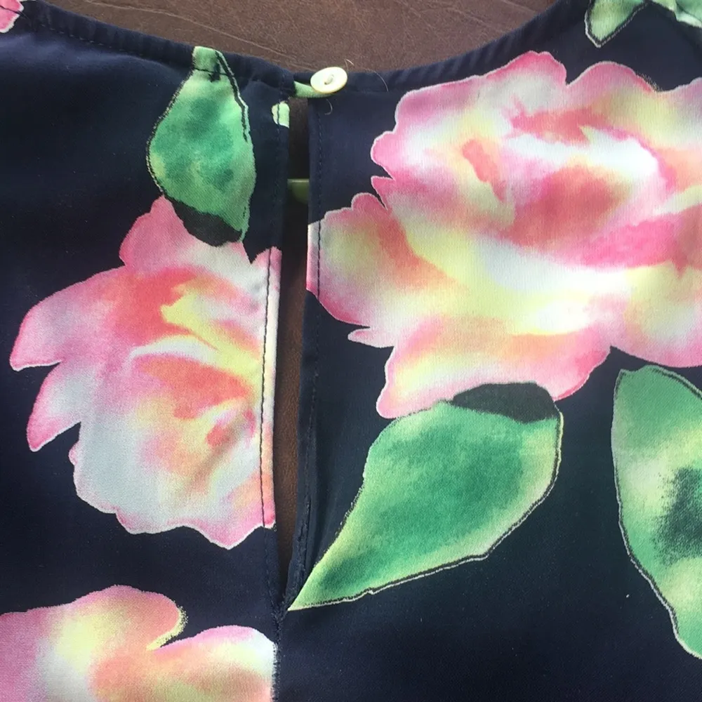 DejaVu Floral Romper Size L - Image 5