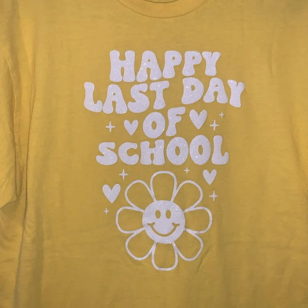 Happy Last Day of School Bright Yellow Short Sleeve Top Size M - Image 2
