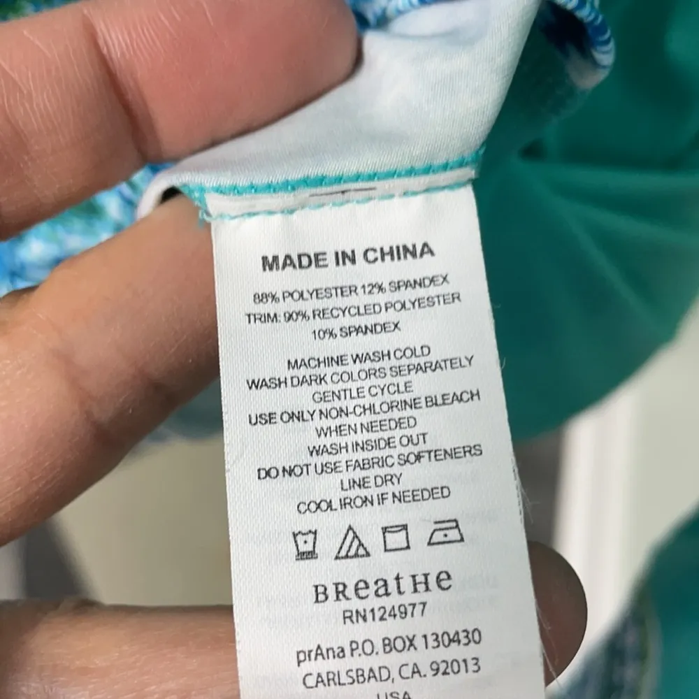 PrAna green geometric long sleeve mesh workout shirt size large - Image 7