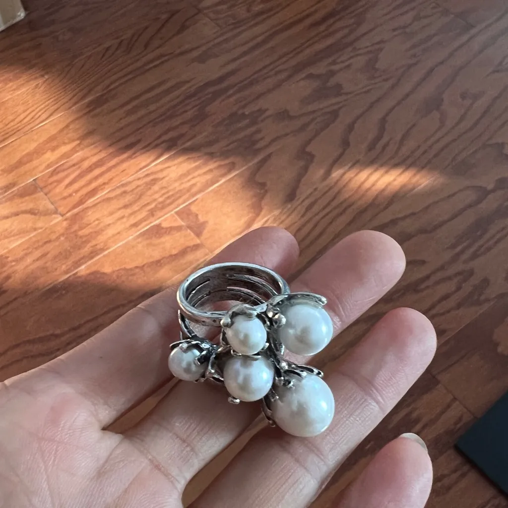 Vintage Elegant Silver Pearl Ring - Image 15