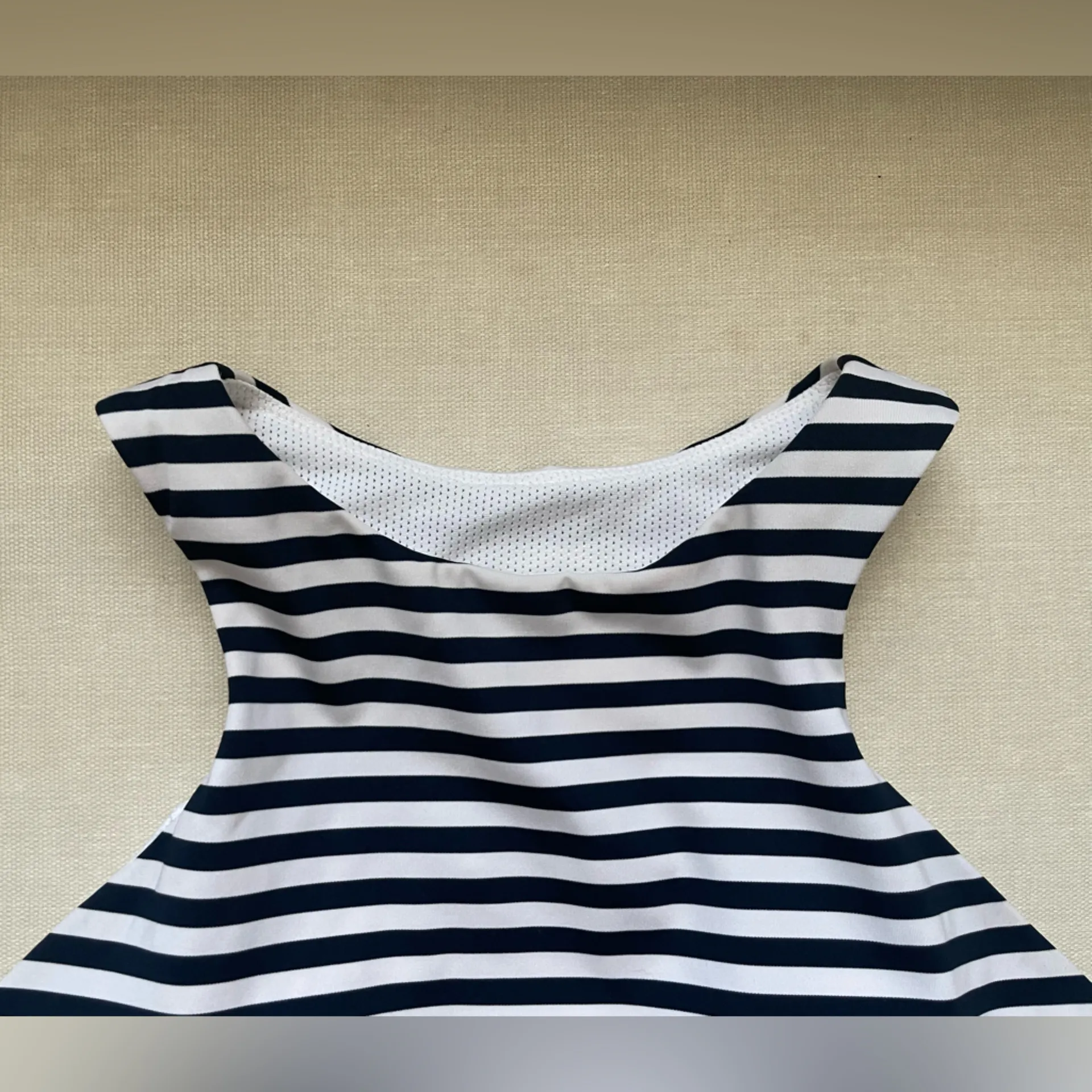 Athleta  Cropped Built - in Bra Tank - Image 2