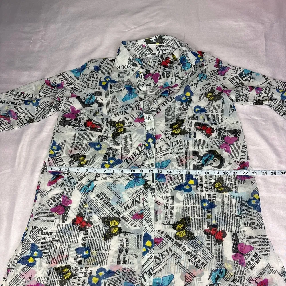 Colorful Newspaper Print Shirt Blue Size M - Image 6