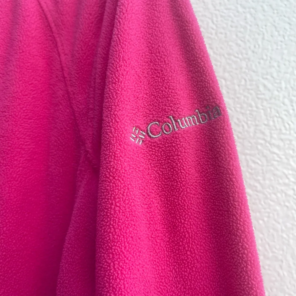 Vibrant Pink Columbia Hoodie Size Medium - Image 4