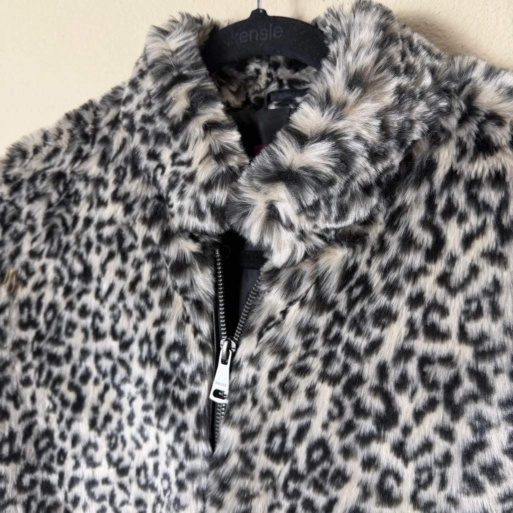 Vigoss Leopard Print Bomber Jacket faux fur size small - Image 4