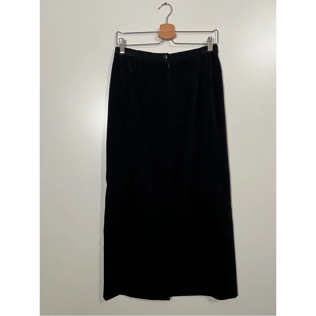 Vintage Faux Suede Skirt with Back Slit in Black Sz 12 Zip Button Closure - Image 3