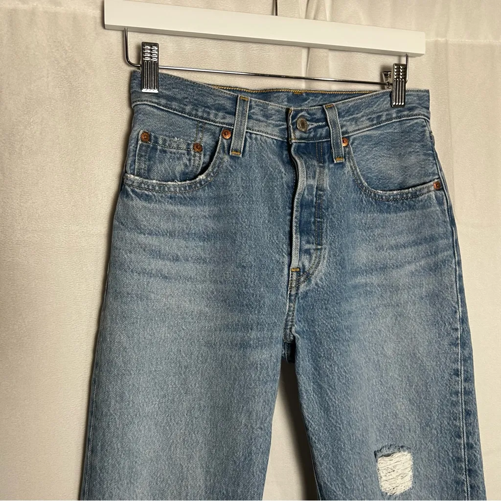Levi’s 501 Lightly Distressed High Rise Waist Straight Leg Denim Blur Jeans 24 - Image 3