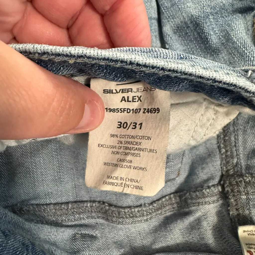 Silver Jeans Light Wash Boot Cut Jeans Ripped Knees Women’s Size 30 / 31 Style Alex - Image 8