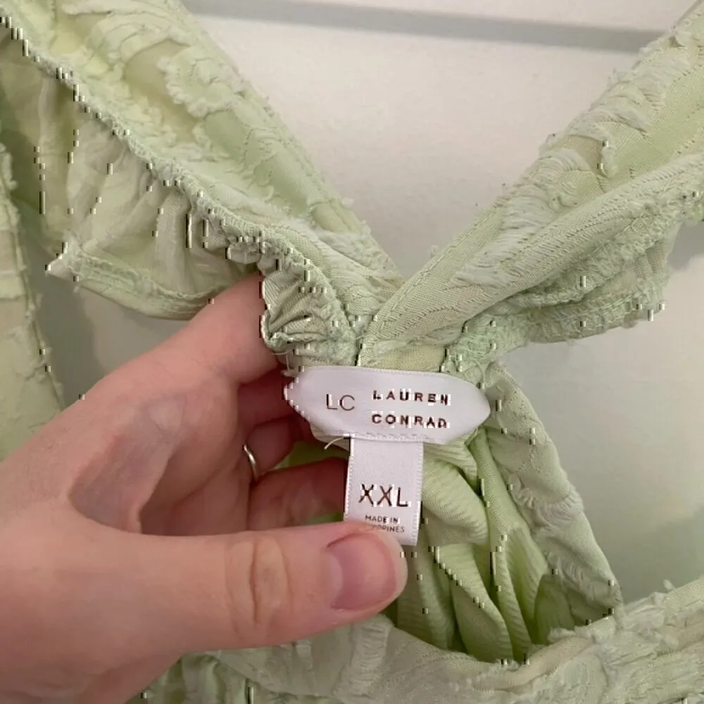 LC LAUREN CONRAD Ruffle Sleeve Cross Back Top Pastel Green Floral Jacquard Tank - Image 4