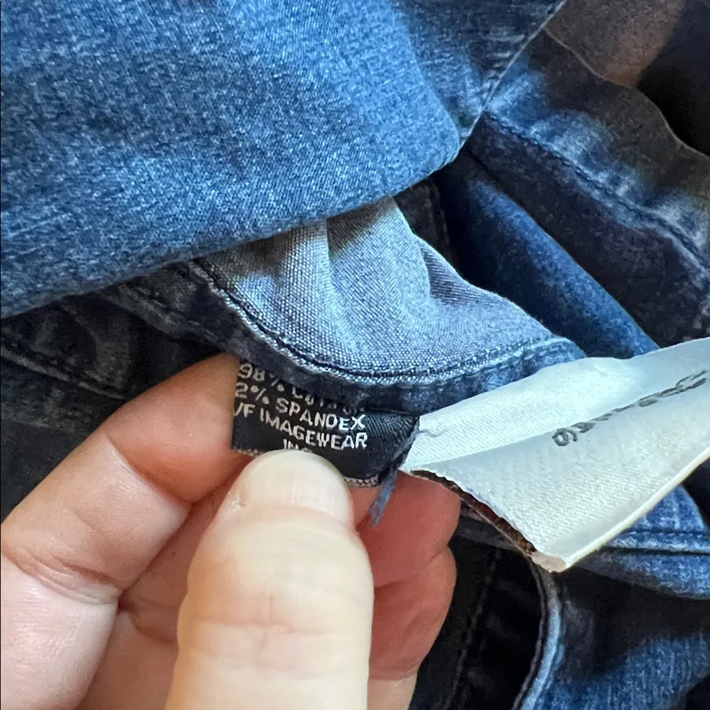 Disney Animal Kingdom Embroidered Button Down Shirt Denim Size Large Blue Size M - Image 8