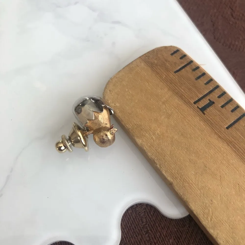 Vintage Avon Chicken Pin - Image 3