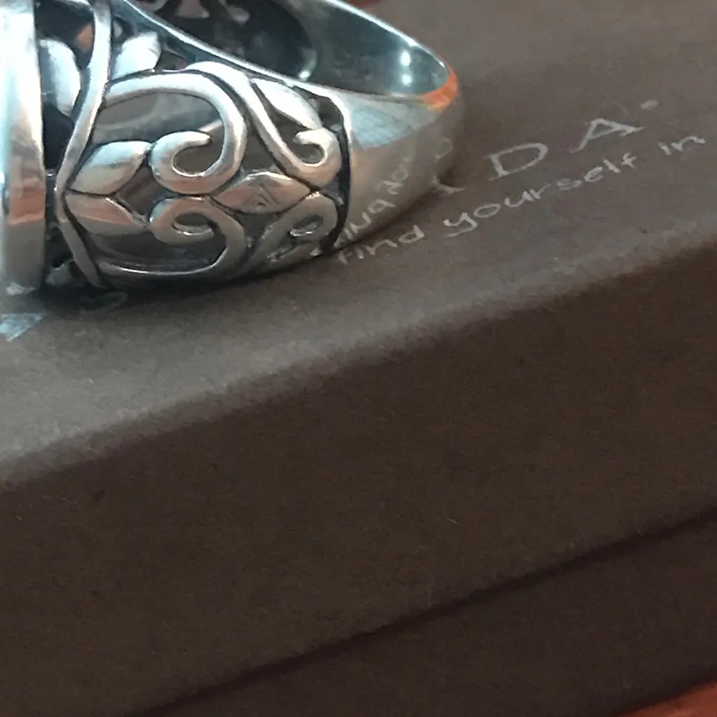 Silpada Sterling Black Chalcedony Ring Size 6 - Image 8