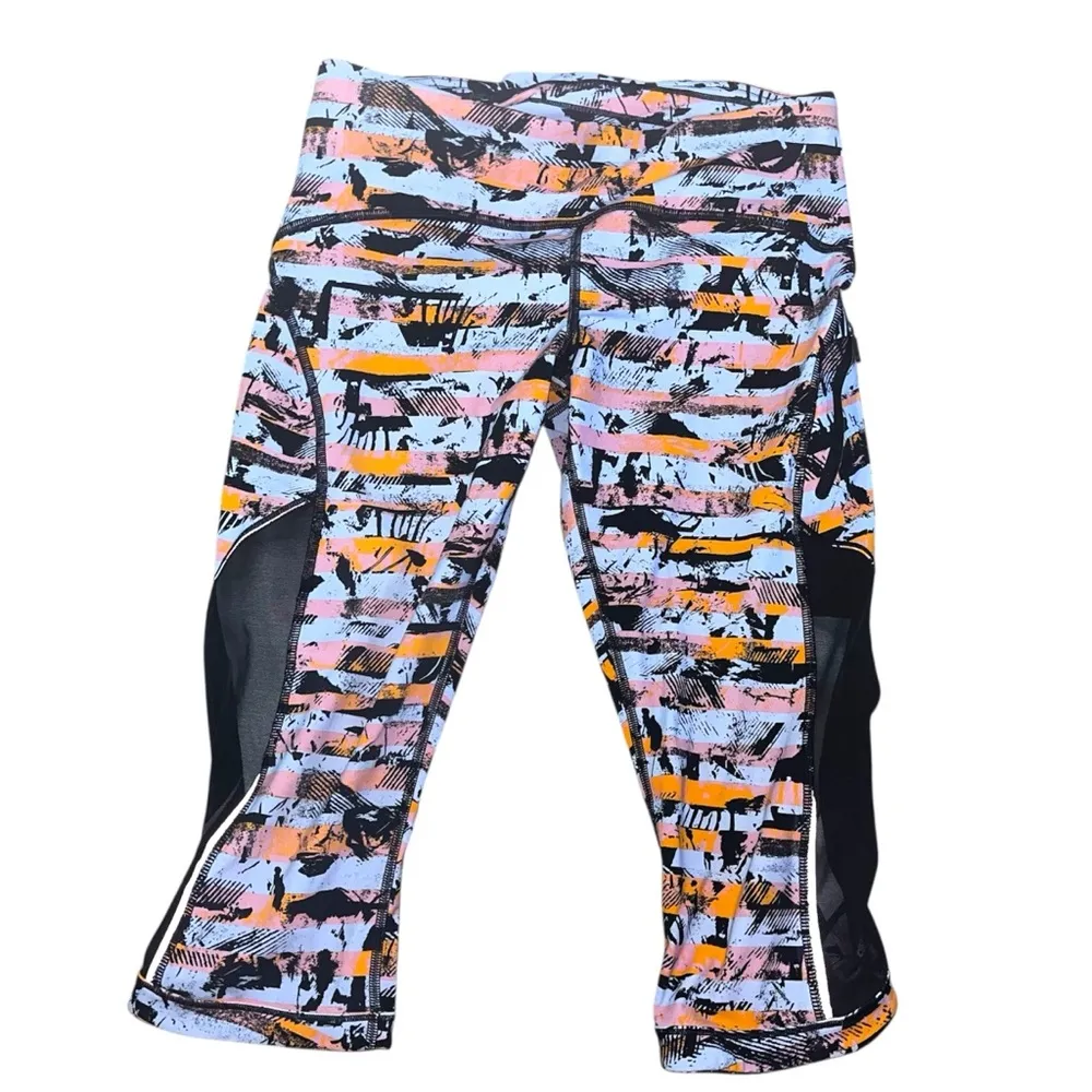 Lululemon  Athletica Sun Runner Crop Inversion Print - Image 3