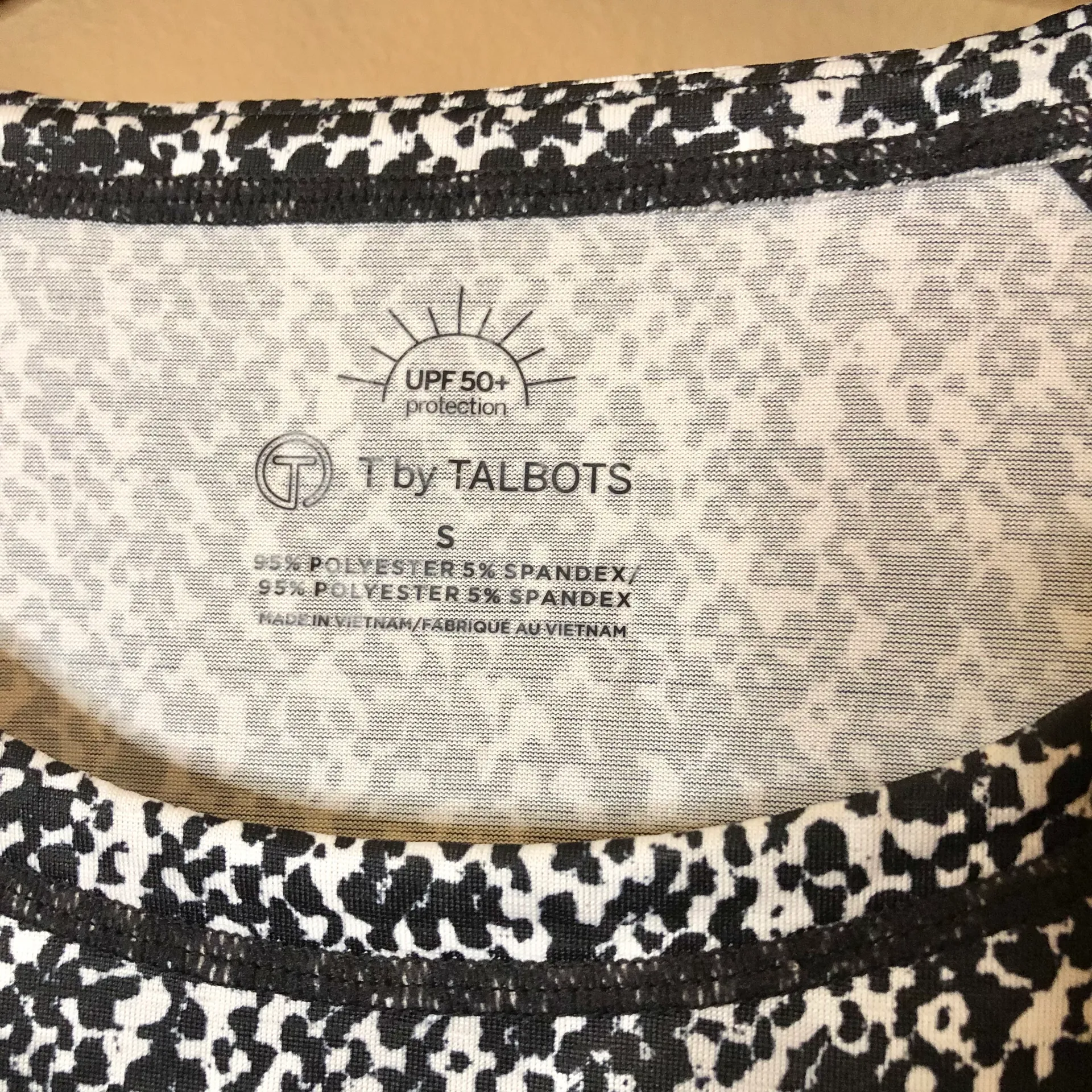 Talbots T by  Cool Slub Short Sleeve Active Tee Abstract Texture Black White S - Image 4