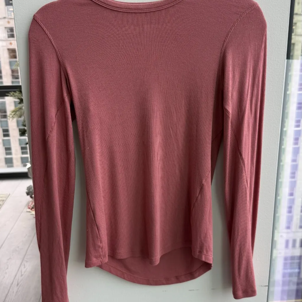 lululemon hold tight long sleeve size 4 | brier rose - Image 2