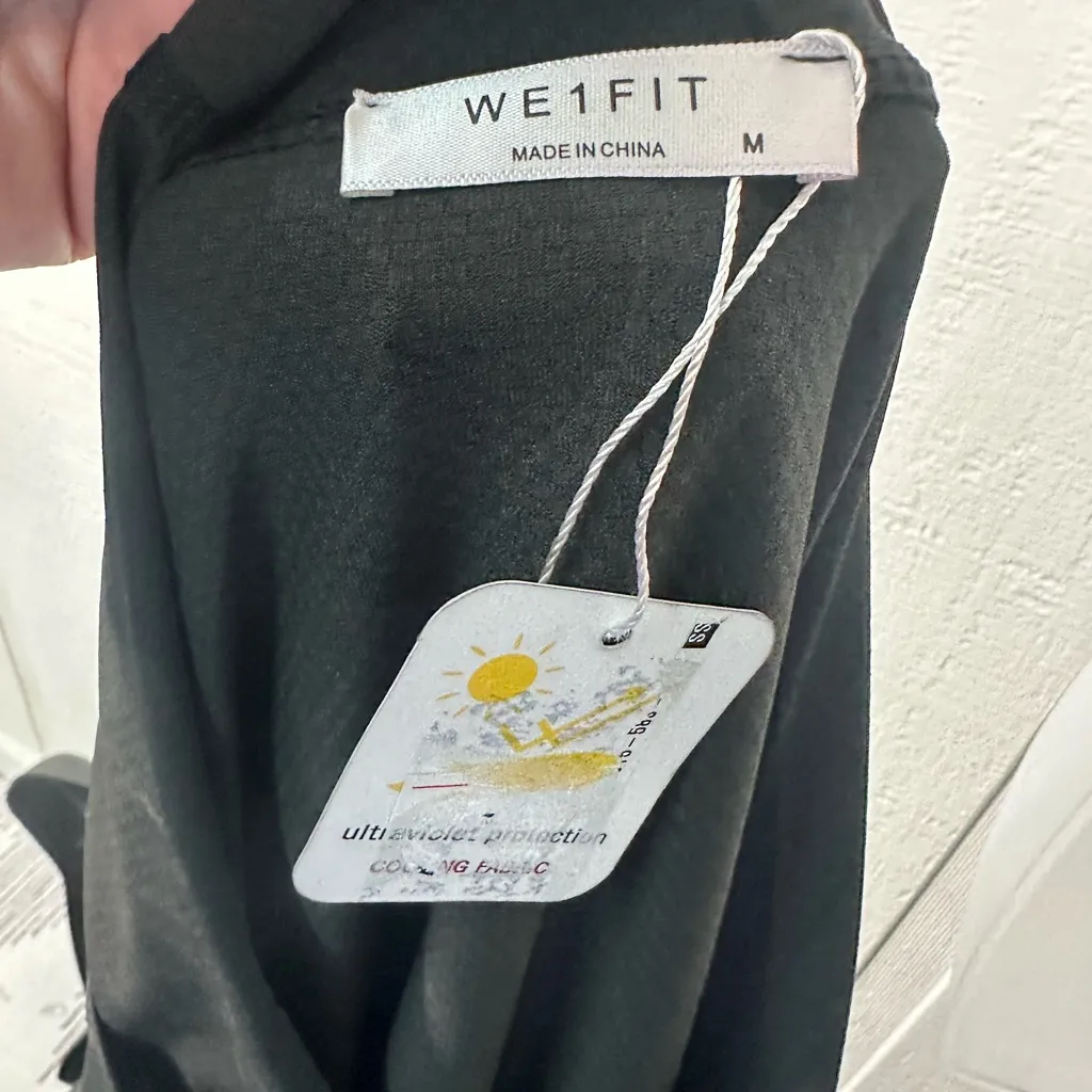 We Fit Women’s Black Quick Dry Hoodie Size Medium NWT - Image 6